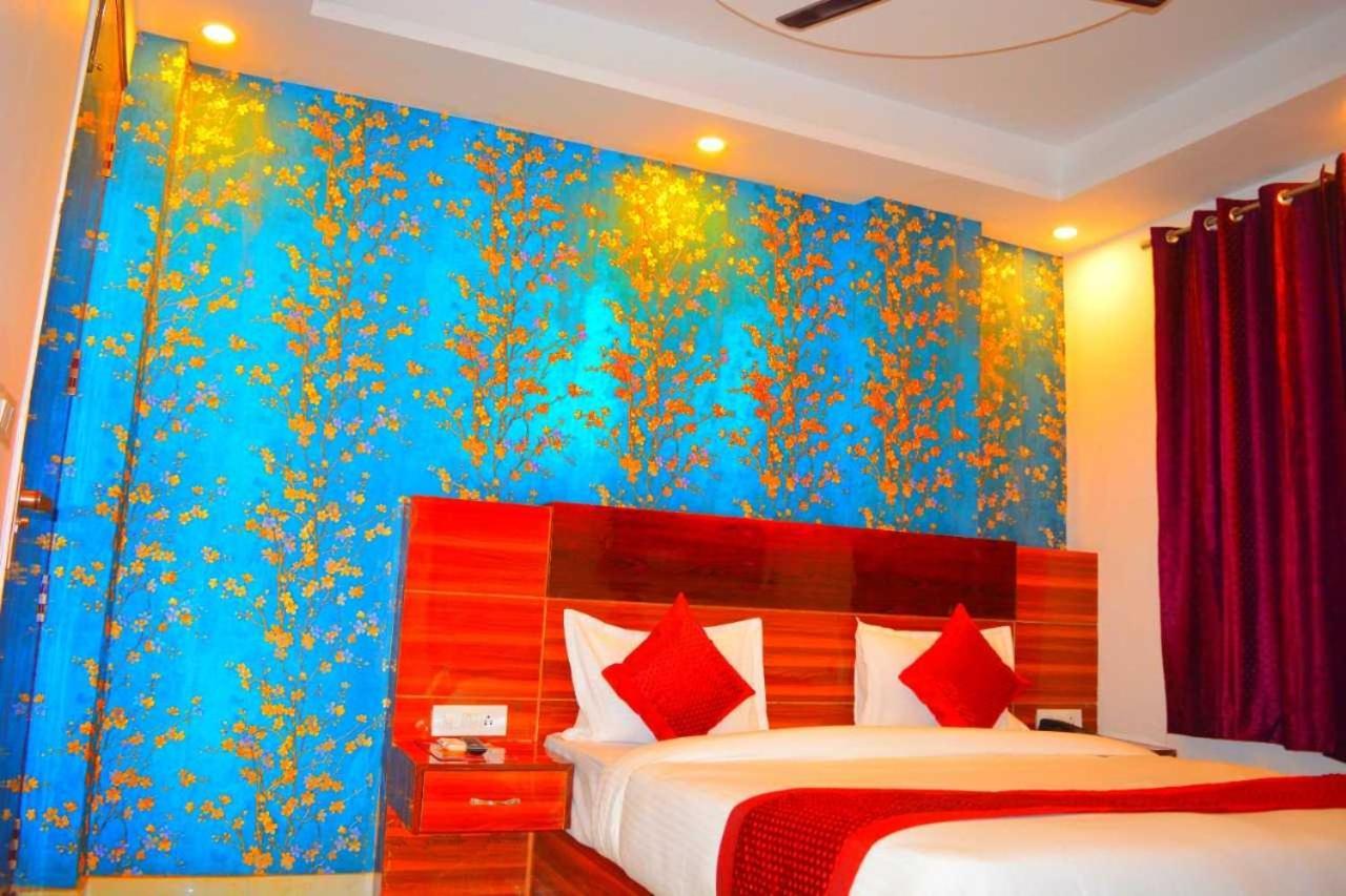 Hotel O Alpha Stay Új-Delhi Kültér fotó