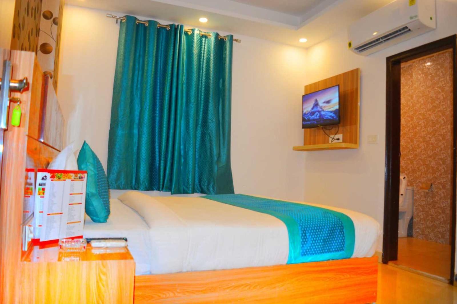 Hotel O Alpha Stay Új-Delhi Kültér fotó