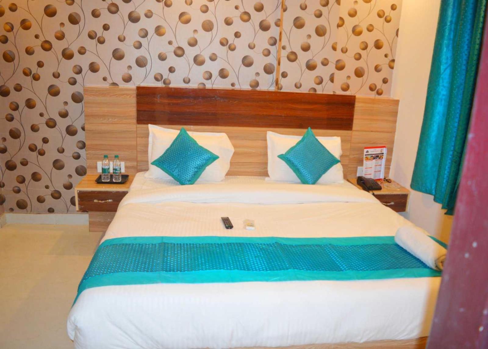 Hotel O Alpha Stay Új-Delhi Kültér fotó